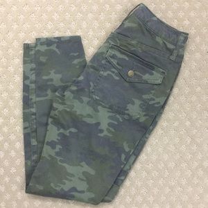Camo High Rise Jegging